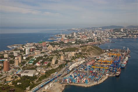 File:Egersheld peninsula and Vladivostok container terminal.jpg - Wikimedia Commons