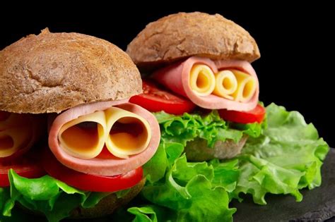 Premium Photo | Ham and cheese sandwich
