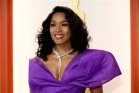 Angela Bassett: Twitter Reacts To Oscars Snub