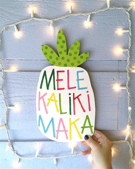 27 Best Hawaiian Christmas Decorations to Buy (2023)