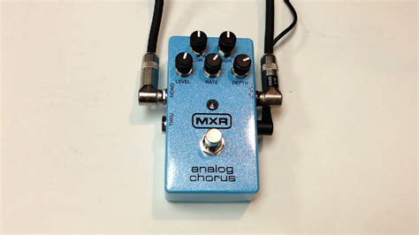 MXR Analog Chorus - YouTube