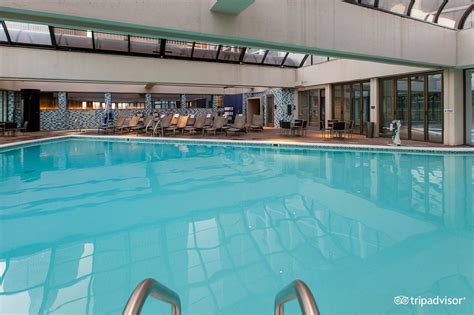 Atlanta Marriott Marquis Pool Pictures & Reviews - Tripadvisor