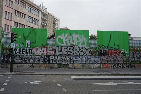 Paris: Straight Letter Graffiti Style | Bombing Science