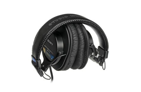 Review: Sony MDR-7506 Headphones - An Iconic Classic Revisited ...