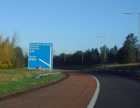 File:Motorway sign on slip road - Geograph - 1307259.jpg - Roader's ...