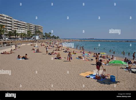 Saint raphael hi-res stock photography and images - Alamy