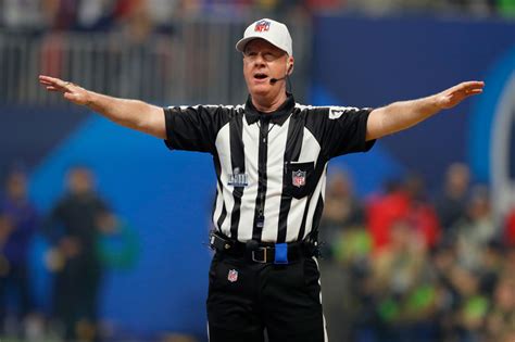 How Much Do Nfl Referees Get Paid And How Do They Get To The Nfl