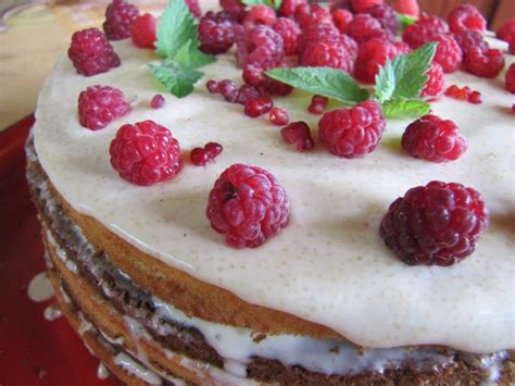 National Raspberry Cake Day | Holiday | Checkiday.com