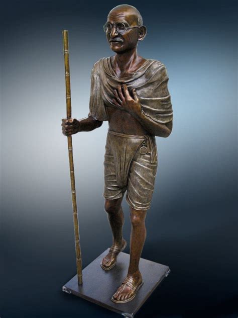 Pilgrim of Peace (Lifesize Mahatma Gandhi statue) – ArtParkS