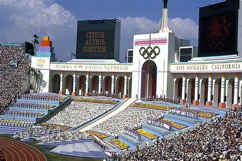 The Greatest Sports Moments in Los Angeles Coliseum History | Olympic ...