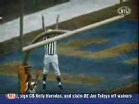 63 yard field goal by kicker Tom Dempsey (NFL Record) - YouTube