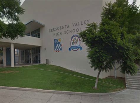 15-year-old jumps to death on high school campus in apparent suicide | 89.3 KPCC