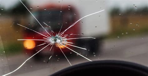 What To Do In Case Of Windshield Crack | Freeway Insurance