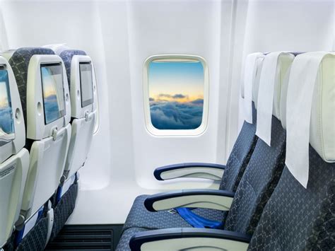 The 9 Major US Airlines, Ranked From the Most to Least Legroom