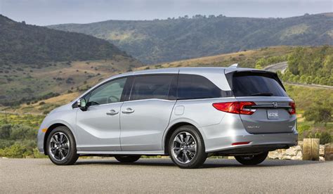 Looking to Buy a New Minivan? Here Are Our Top Choices for 2021 ...