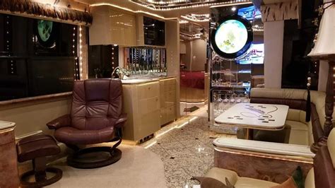 Hit The Road In This Ultra-Luxury 2006 Prevost Motor Coach | Motorious