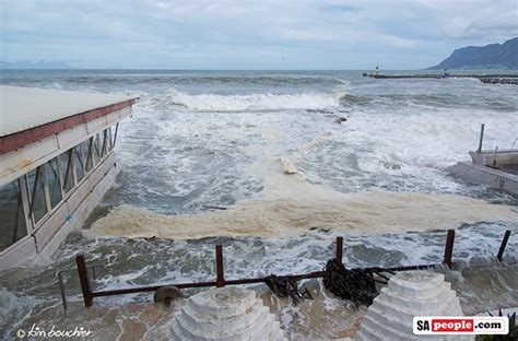 Super Moon Causes Super Swells in South Africa - SAPeople - Worldwide South African News