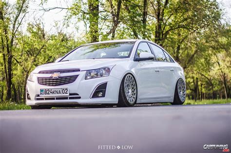 Tuning Chevrolet Cruze - side