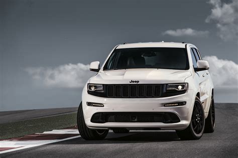 Jeep Grand Cherokee Lineup Grows With SRT Night Edition In the United Kingdom - autoevolution