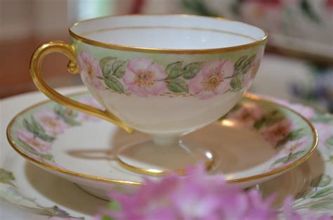 Very Vintage Tea Cups – More Fun Less Laundry