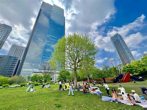 [ Tokyo Midtown Roppongi ] Family-friendly picnic garden & shopping complex in Roppongi ...