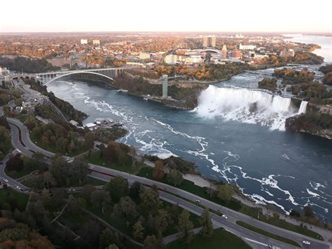 Observations of the Practical Kind: Niagara Falls: Skylon Tower