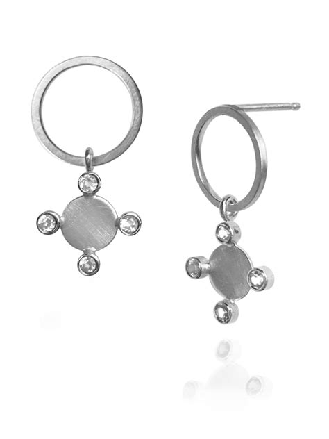 Circle earrings in White Gold with Diamonds – Kazuka Kuwahara