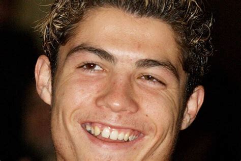 Cristiano Ronaldo : découvrez son évolution physique en images - Voici