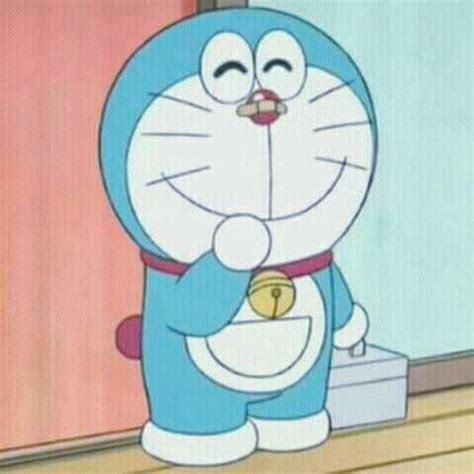 Doraemon Robot Cat, Doraemon, Ems, Smurfs, Family Guy, Kawaii, Comics ...