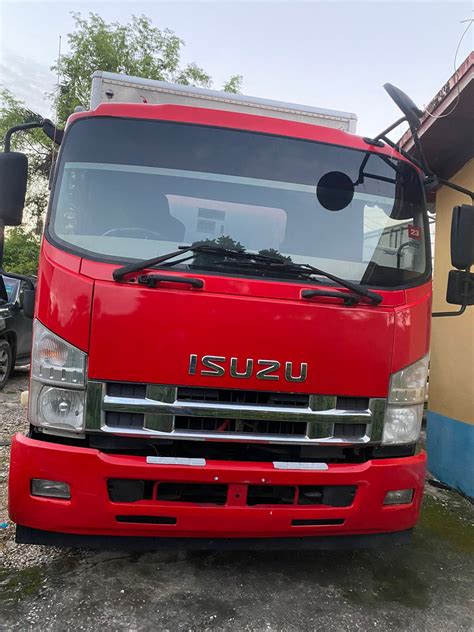 2009 Isuzu Box Truck (KM0213338) | Khaleel's Motorsports