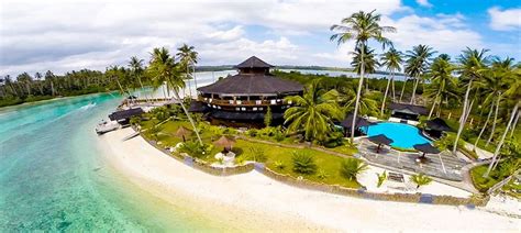 Mentawai Resort Location | Tourist, Waves on the beach, Island resort