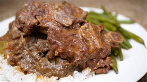 Neck Bones And Gravy Recipe | Southern Style | Husband Cooks a Deliciou ...