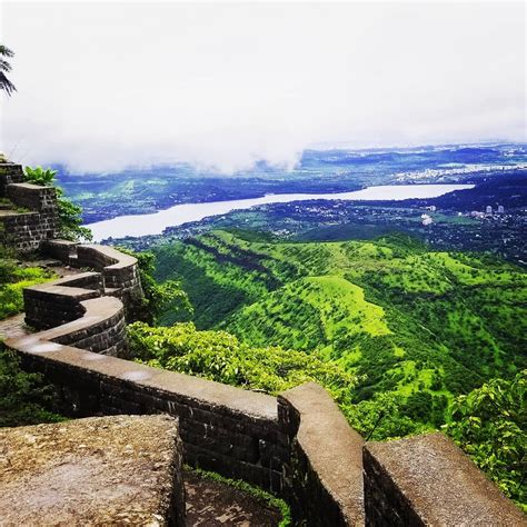 15 Famous Tourist Places in Pune - Geek of Adventure