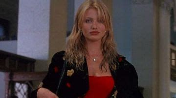 Tina Carlyle (played by Cameron Diaz) outfits on The Mask