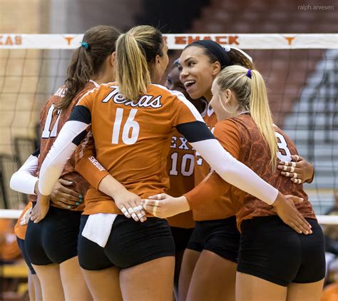 University of Texas Longhorn volleyball Orange-White scrimmage in ...