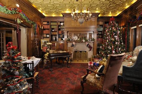 Events, Sunday, Nov. 30: Christmas at Pittock Mansion, Hot Buttered Run | The Columbian