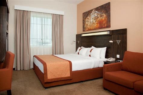 Save Big at Holiday Inn Express and Suites Boston Garden