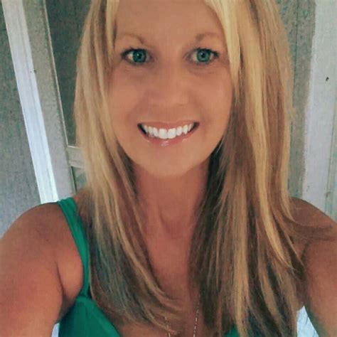 Hot Mom of the Day – Karen | WBTI