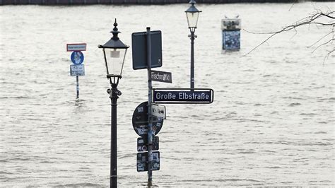 Noch kein Hinweis auf Identität: Hochwasser schwemmt in Hamburg toten Mann an - n-tv.de