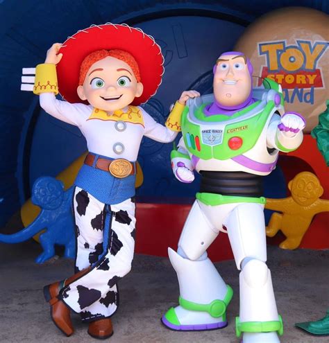 New Buzz Lightyear & Jessie costume appears at Hong Kong Disneyland