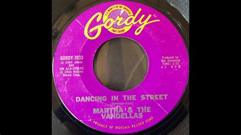 Dancing In The Street / Martha & The Vandellas - YouTube