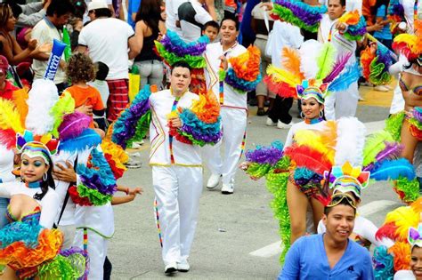 Carnaval de Veracruz - celebrado todos los años desde hace 89 a principios de febrero...viaja a ...