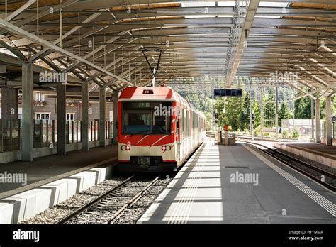 Concourse and train at Railway train station in Zermatt, Visp, Switzerland Stock Photo - Alamy