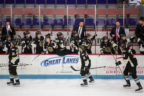 Muskegon Lumberjacks fall to Chicago, Game 3 to decide USHL playoff ...