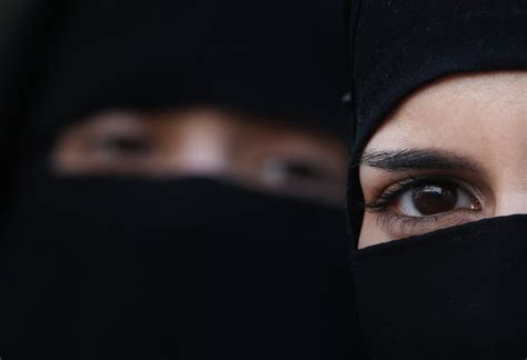 Muslim Woman: To Veil or to Unveil? | About Islam