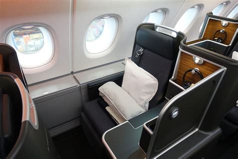 What's new in Qantas' refurbished A380 business class [2019 ...