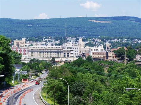 Frank's Place: Scranton Skyline