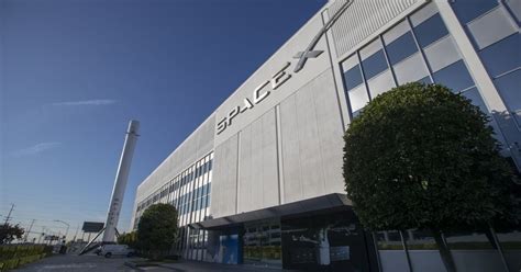 Hawthorne headquarters of SpaceX to be hit hard by layoffs - Los ...