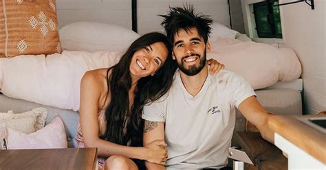 Eamon & Bec Are Travel Vloggers — What's Their Combined Net Worth?