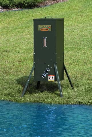 Solar-Powered Fish Feeder – Jones Fish Hatcheries & Dist., LLC